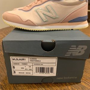 Women’s New Balance Sneakers